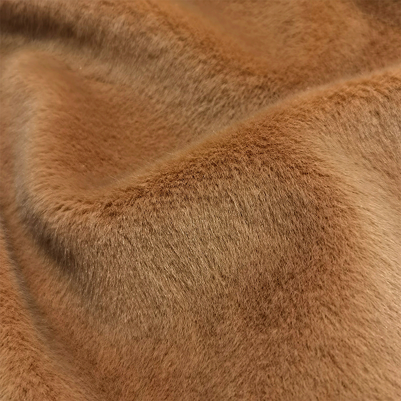 China Wholesale Rabbit Faux Fur Fabric Manufacturer 